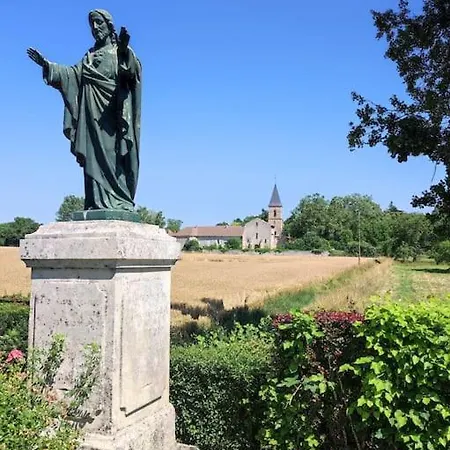 Сasa de vacaciones Le Pigeonnier D'agnes Jenzat